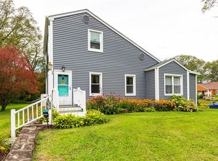 11 Cedar Ln, Poughkeepsie, NY 12601