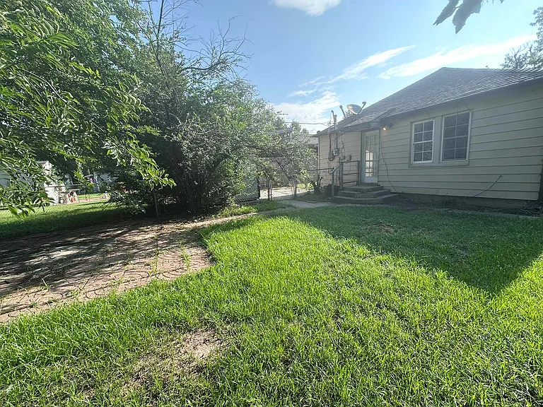 4605 N Hammond Ave — Photo 20