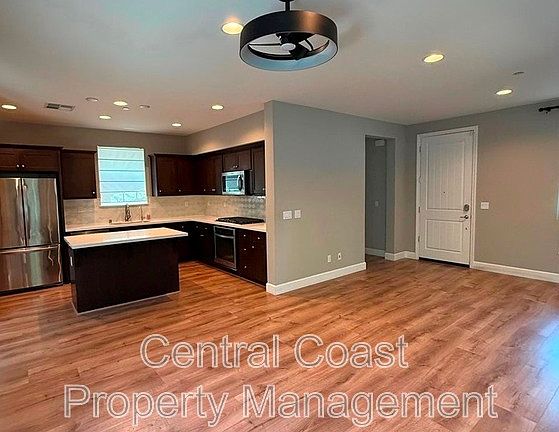 5th image of 490 Palisade Dr