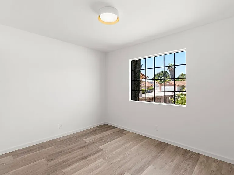 1726 Katy Pl — Photo 9