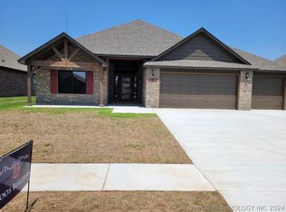 27417 E 108th Pl S, Coweta, OK 74429