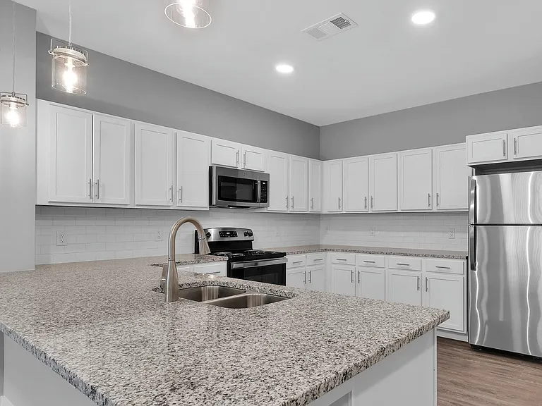 Saddle Brook Landings — Photo 31