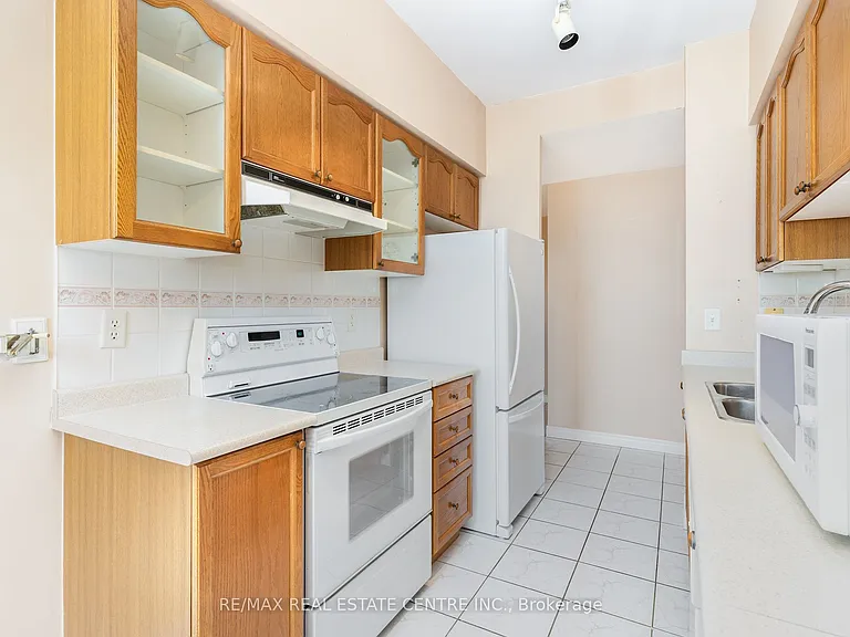 2301 Parkhaven Blvd #410 — Photo 10