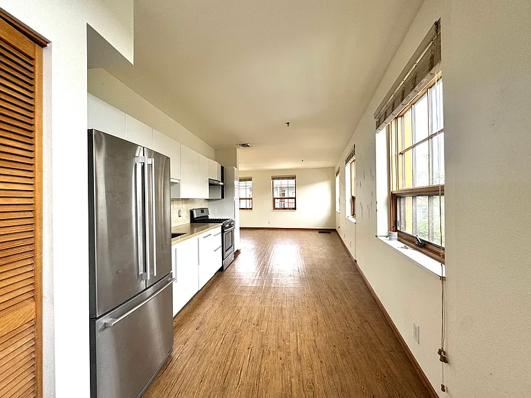 2229 NW Savier St #5 — Photo 7