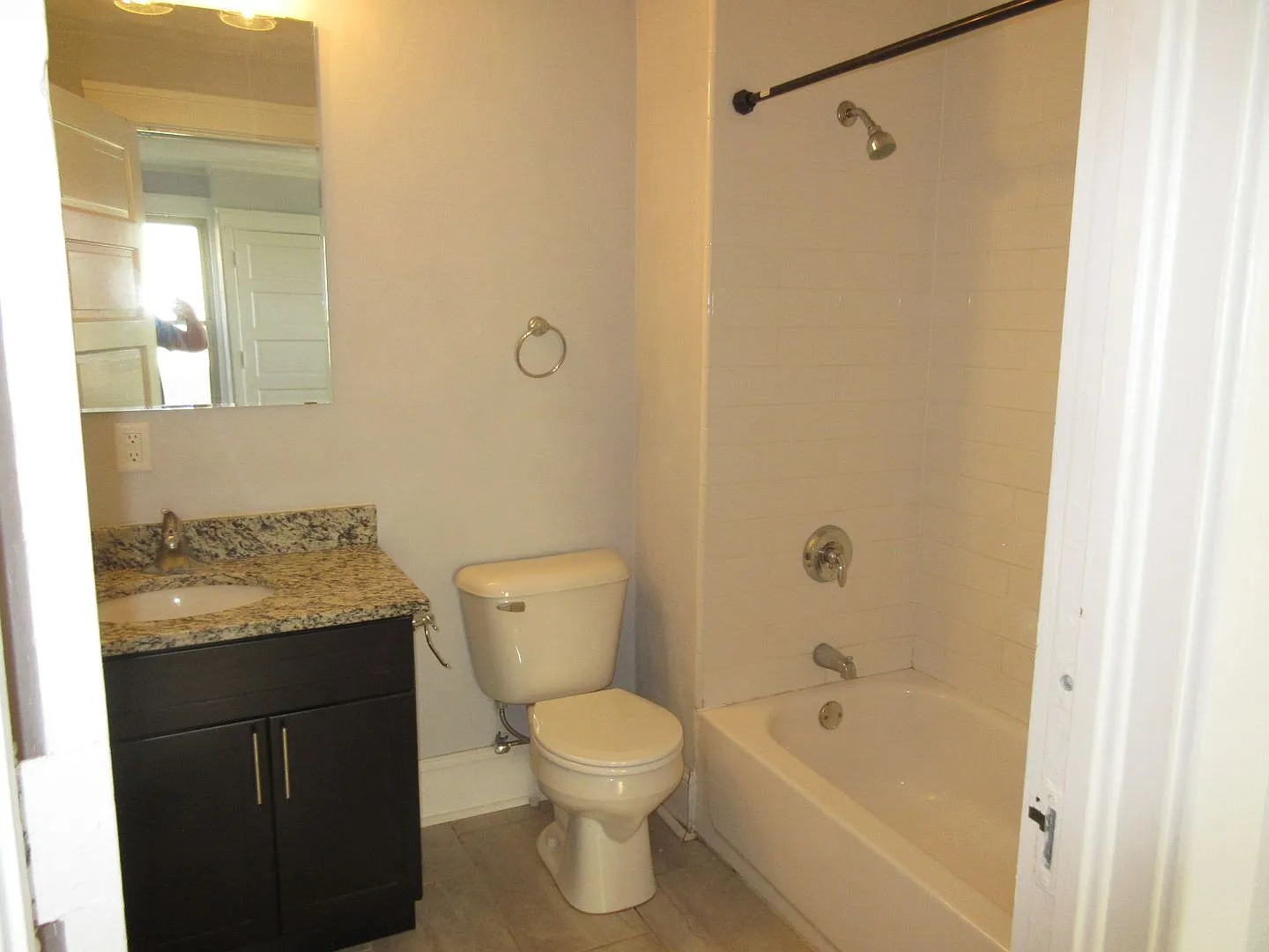 446 — Photo 3