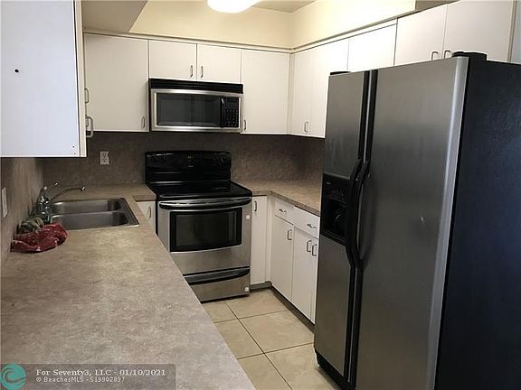 3rd image of 2210 NE 54th St #East