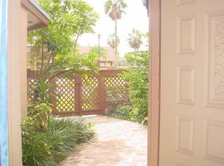 10103 NW 52nd Ter, Doral, FL 33178