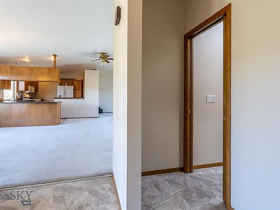 3rd image of 604 Arbor Dr