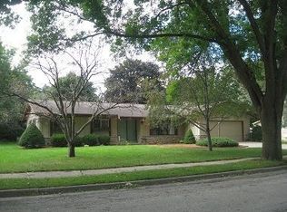 2605 Algoma Ter, Waukesha, WI 53188