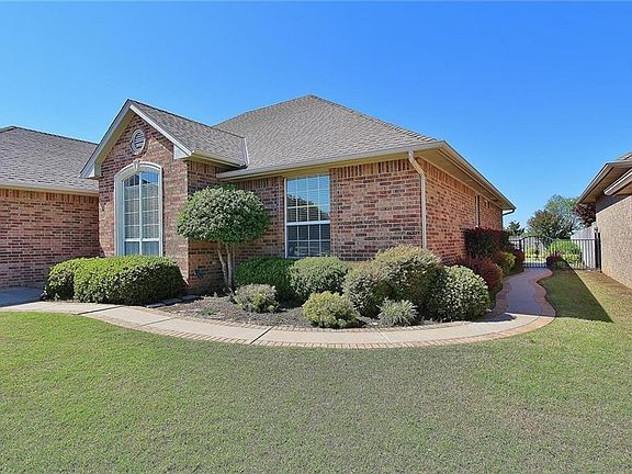 3rd image of 1313 River Birch Dr