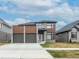 61 Royal Cres, Southwold, ON N5P 0G5