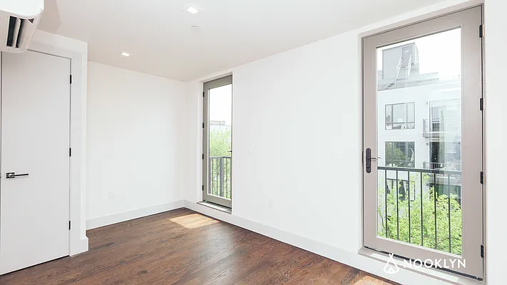 Rented by Nooklyn NYC LLC | media 22