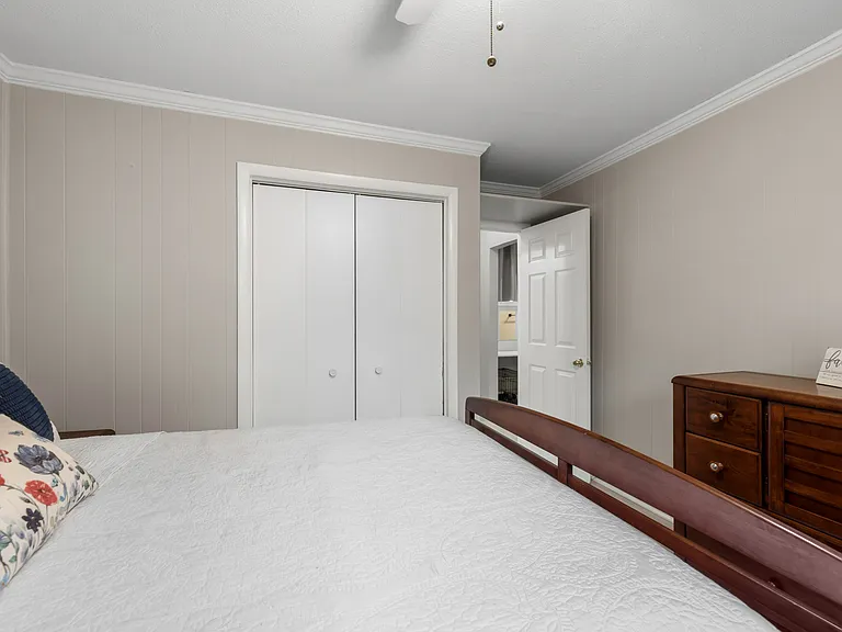 3361 Glebe Dr — Photo 7