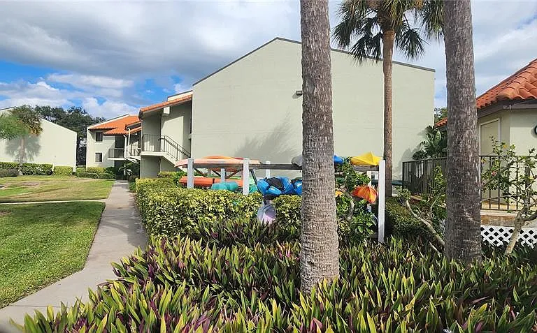 1515 Pinellas Bayway S #17 — Photo 33