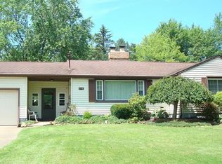 215 Cleveland Ave E, Warren, OH