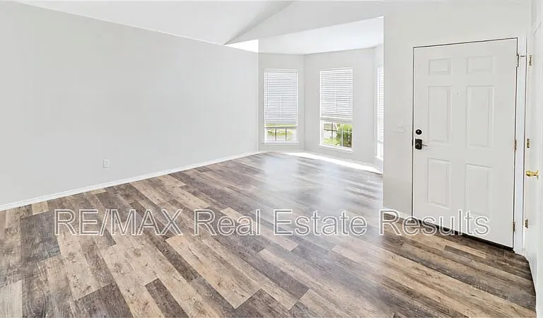 1301 Spring St — Photo 3