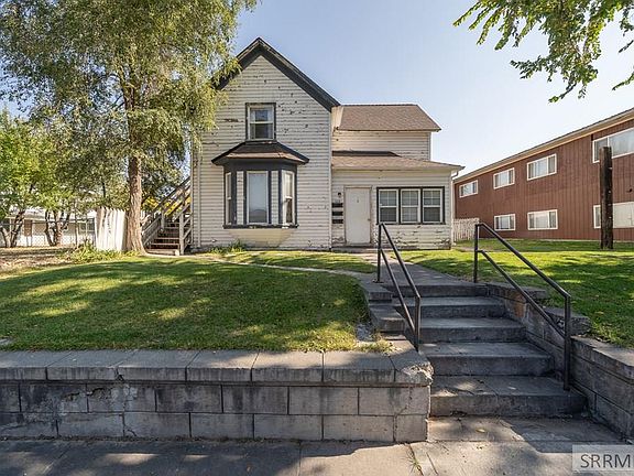 3rd image of 520 N Water Ave
