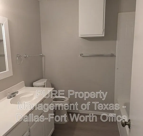 819 Betty Ct #B — Photo 15
