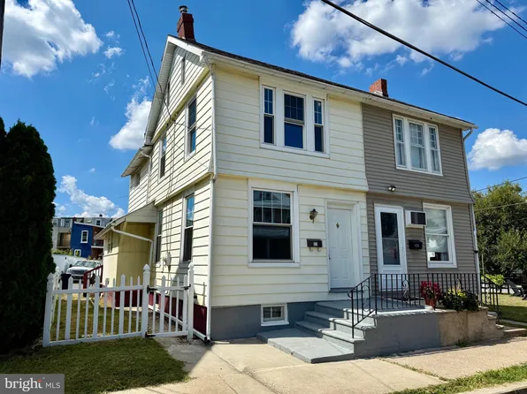 123 N Walnut St, Fleetwood, PA 19522