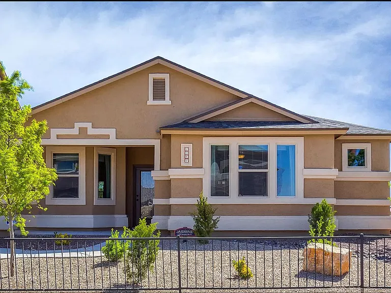 2064 Robert Minnie Pl — Photo 1