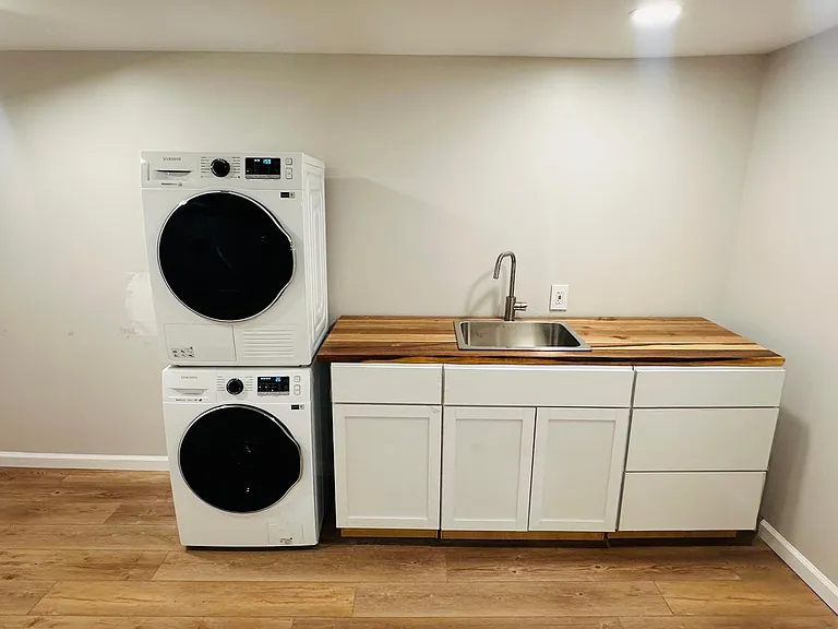 Basement laundry room