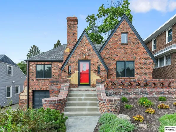 4508 Woolworth Ave, Omaha, NE 68106