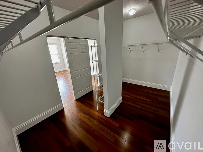 407 Iris St — Photo 72