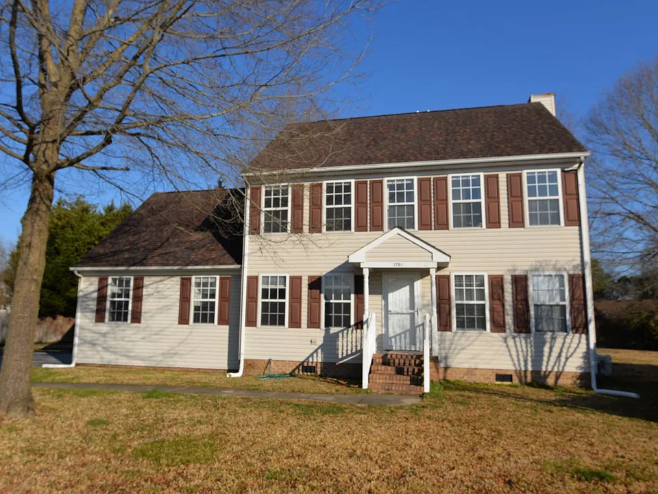 1701 Seaton Dr