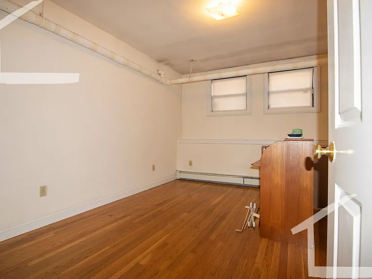 22 Glenville Ave #1D — Photo 12