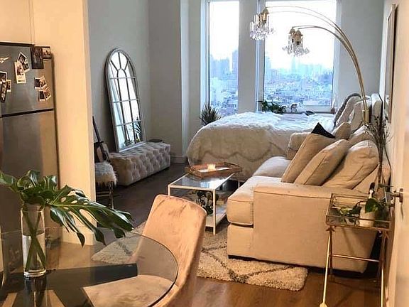5th image of 125 Delancey St APT 1901