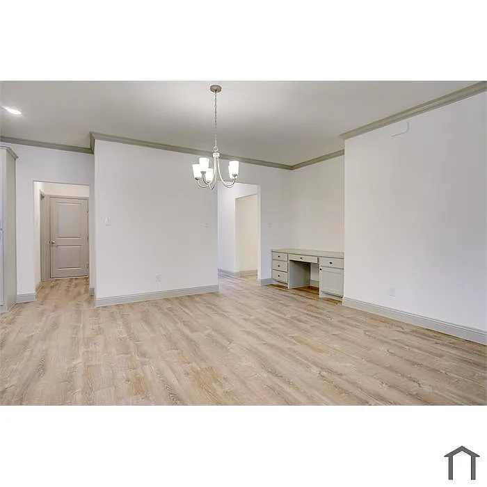 Building Photo - 219 Community Dr