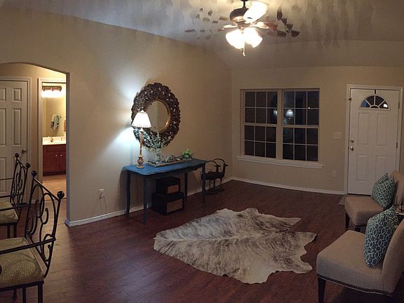 5th image of 18 Chantileer Ln