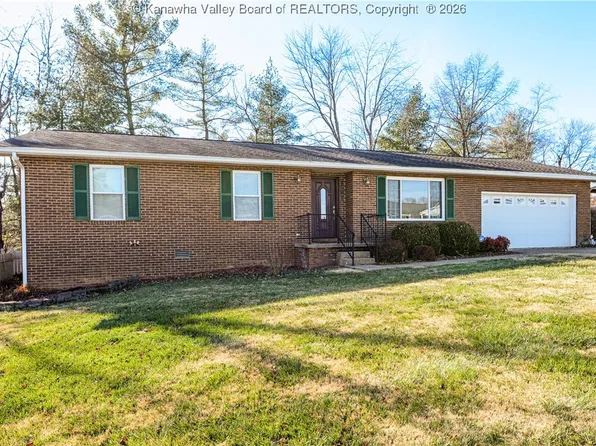 101 Elite Heights Rd, Hurricane, WV 25526