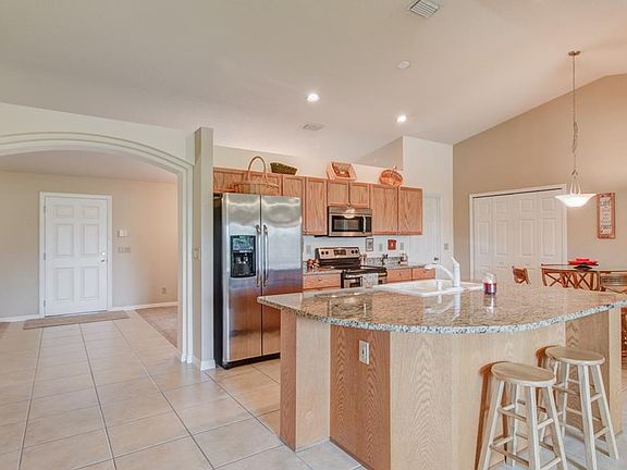 4th image of 47 Joy Haven Dr