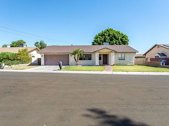 2nd image of 3018 W 11th Ln