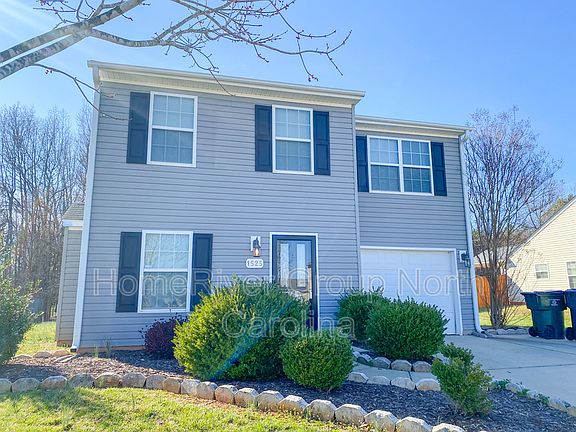 3rd image of 1525 Daisy Park Dr