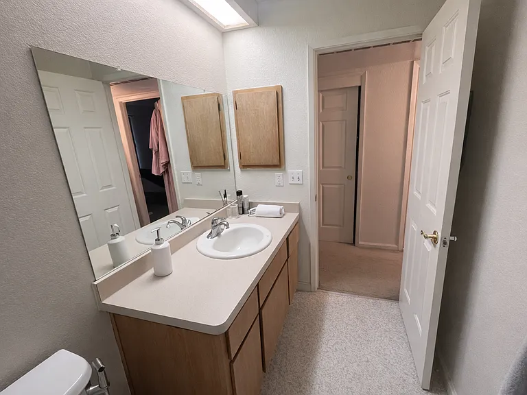 645 Adams St #5 — Photo 10