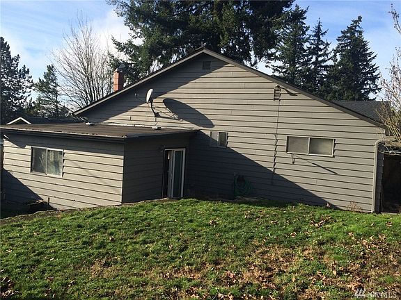 3rd image of 14 Parkland Dr