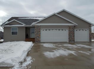 1213 30th St, Spirit Lake, IA 51360