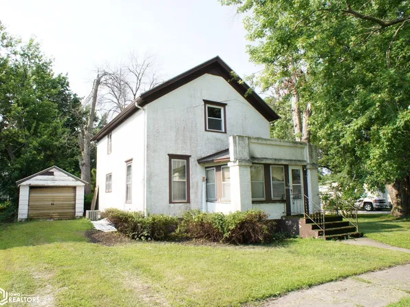 1124 Division St, Webster City, IA 50595