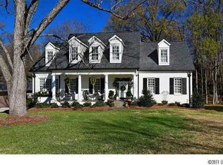 2701 Rothwood Dr, Charlotte, NC 28211