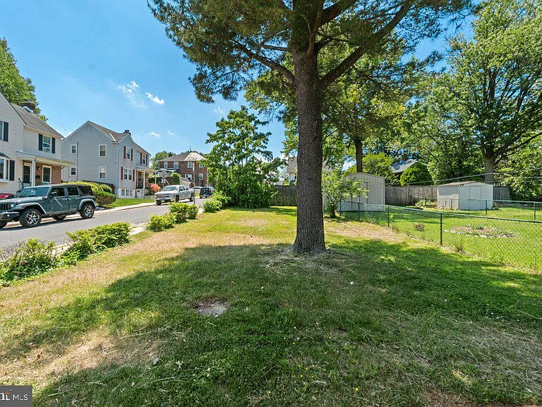 3027 Lavender Ave — Photo 23