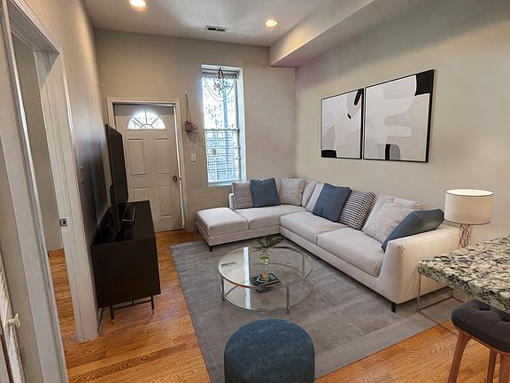 2nd image of 1406 W Superior St #11378655