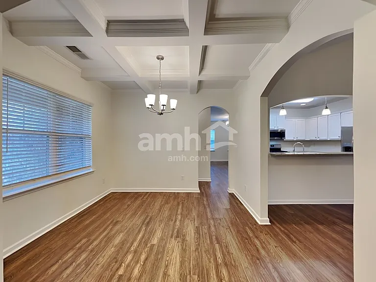 304 San Anselmo St — Photo 5