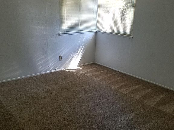 5th image of 1011 Singingwood Rd