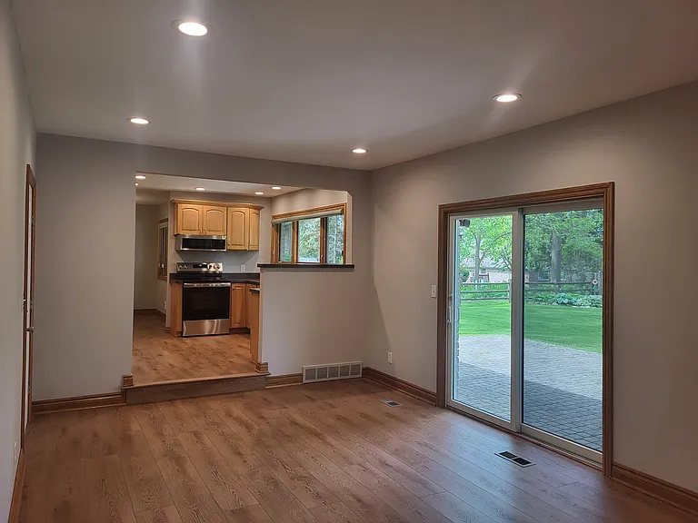 55143 Monroe Dr — Photo 9