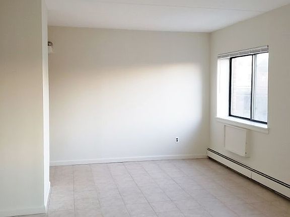 5th image of 2927 24th Ave APT 3D