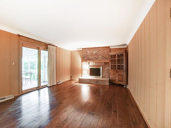 5th image of 5638 Antoninus Dr