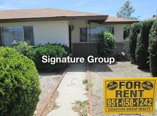 401 E Stetson Ave, Hemet, CA 92543