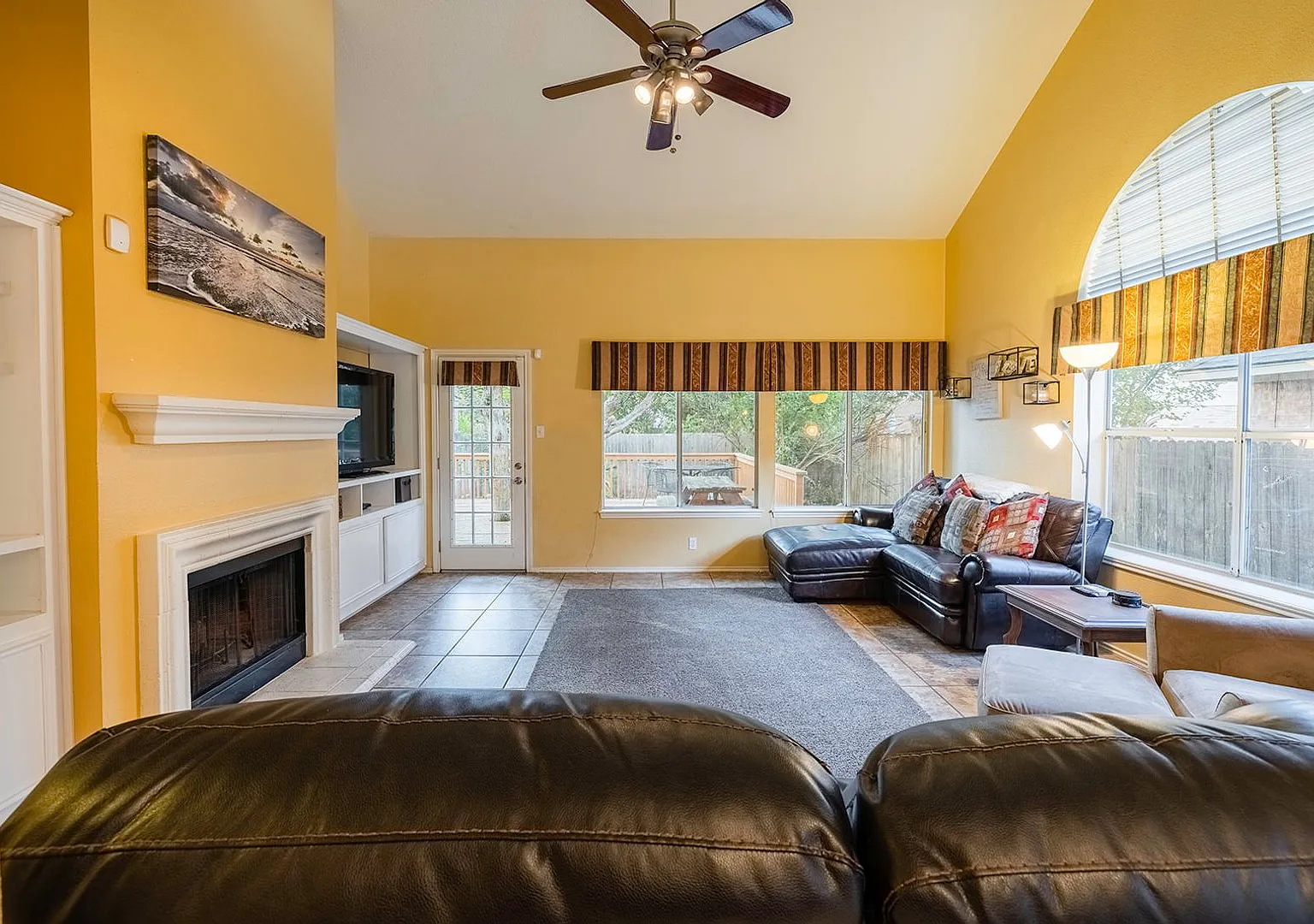2402 Sparrow Dr, Round Rock, Texas 78681 — Photo 4